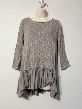 Indigo Thread Taupe Mixed Media Tunic Textured Knit Top Frayed Ruffled Hem L